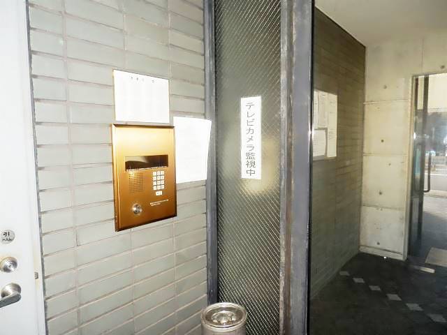 アーバングレーファースト 玄関