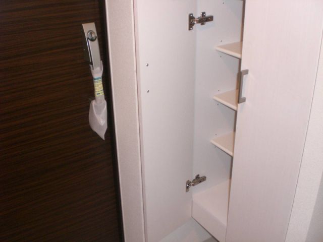 エスティメゾン東別院 玄関