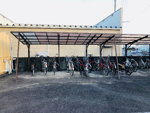 エグゼ３ 駐車場