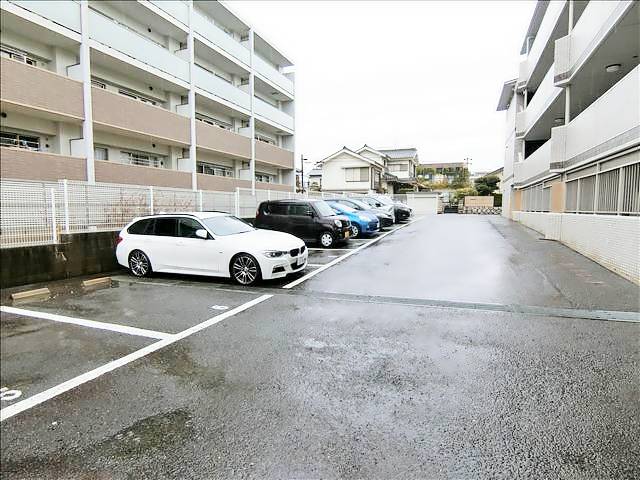 Ceres宝が丘 駐車場