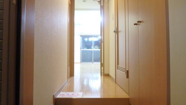 ベルメゾン三宅 玄関