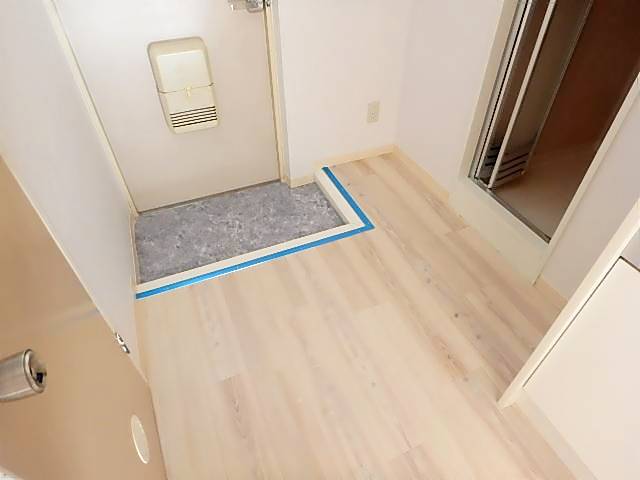 リバーサイドミキムラ 玄関