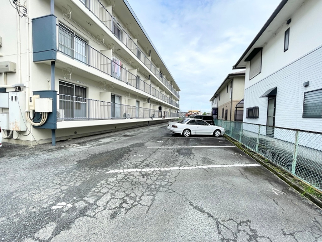 コーポサンシャイン 駐車場