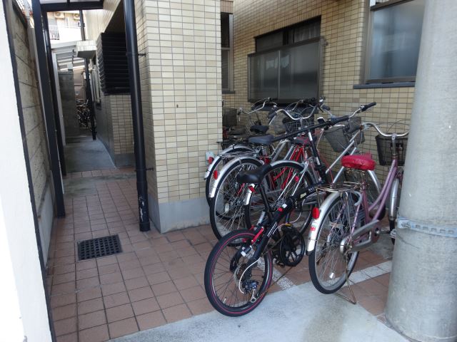 ＰＲＯＸＹ　ＦＲＩＥＮＤＳ　塩釜口 駐車場