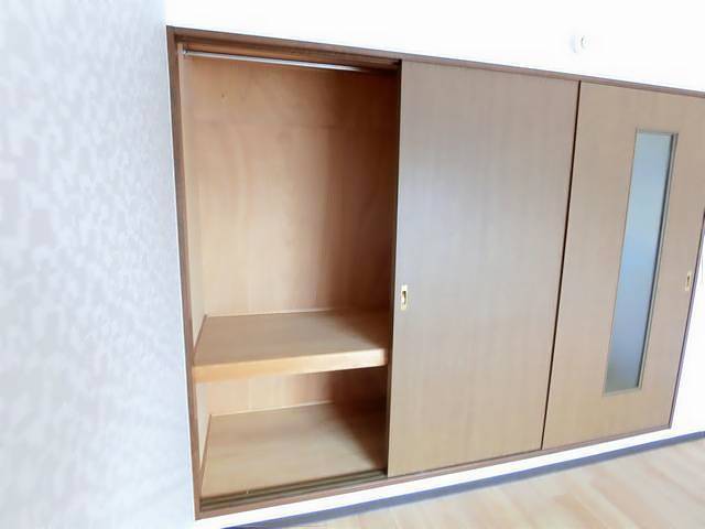 サンライズ高間 収納