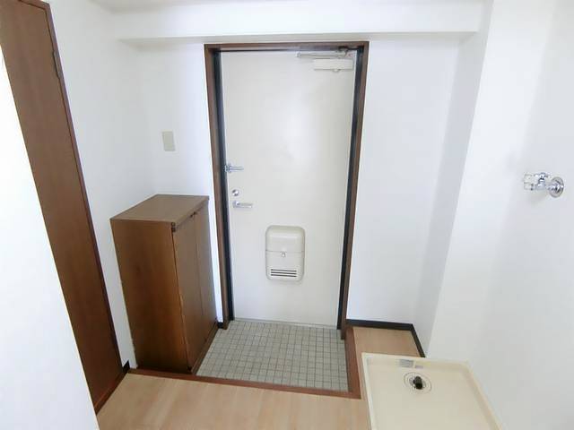 サンライズ高間 玄関