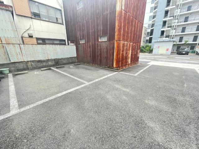 ブルームマンション 駐車場