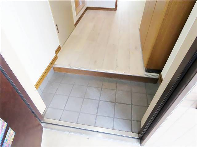グロリアス本山 玄関