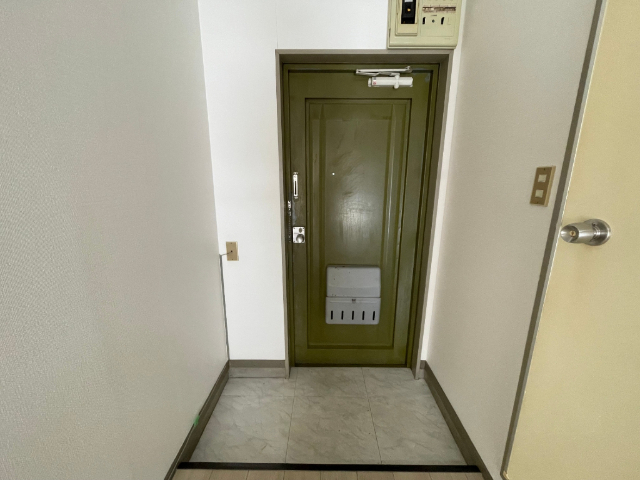 幸川マンション南館 玄関