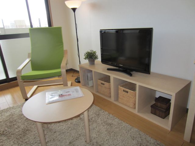 ヤマトマンション大須Ⅴ ３２型のＴＶ付き