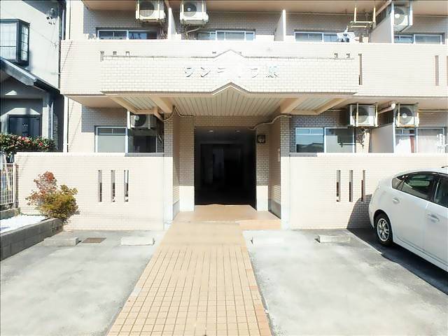 ワンライフ原 エントランス