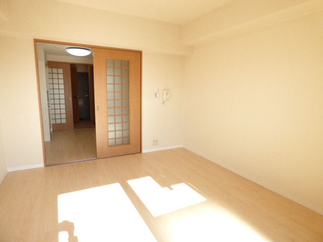 グランドール栄生 美しいお部屋ですね