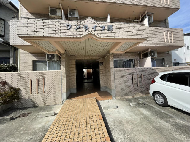 ワンライフ原 エントランス