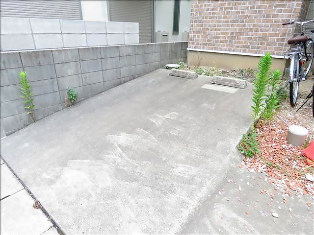 マヨザーマク 駐車場