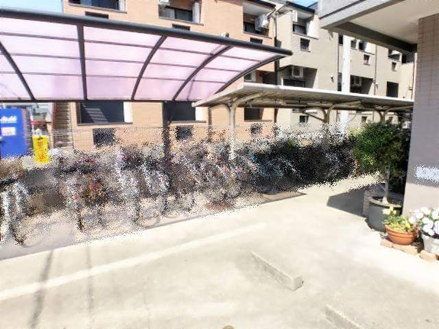 アルカディア谷口 駐車場