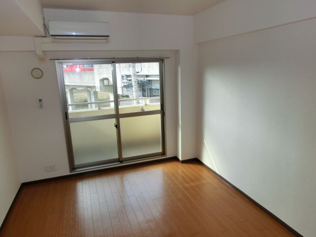ステーションビル・舞 居室です
