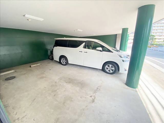 Ｌａ　Ｖｉｌｌａ　ＰＨＯＥＮＩＸ 駐車場