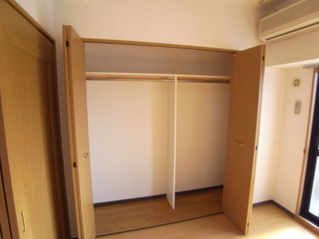 ヤマトマンション大須Ⅴ 広々としたクローゼット