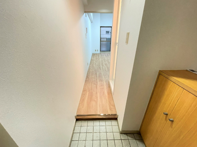 クレセント富士見 玄関