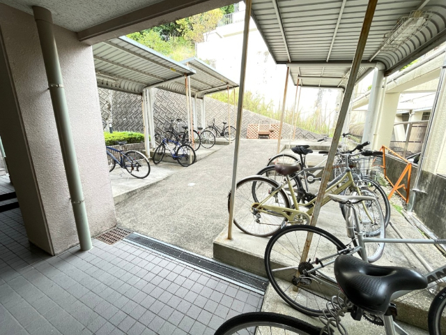 WESTIN星ヶ丘 駐車場