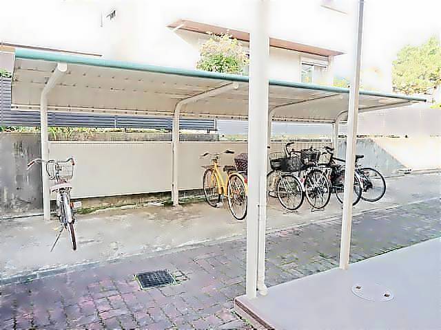 アネックス香坂 駐輪場