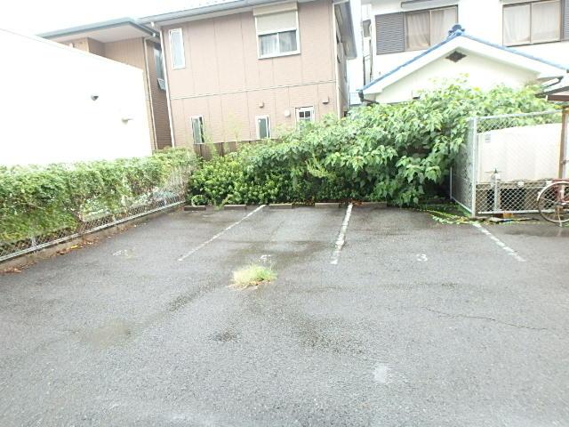 ラベンダーヒルズ・Ｋ 駐車場