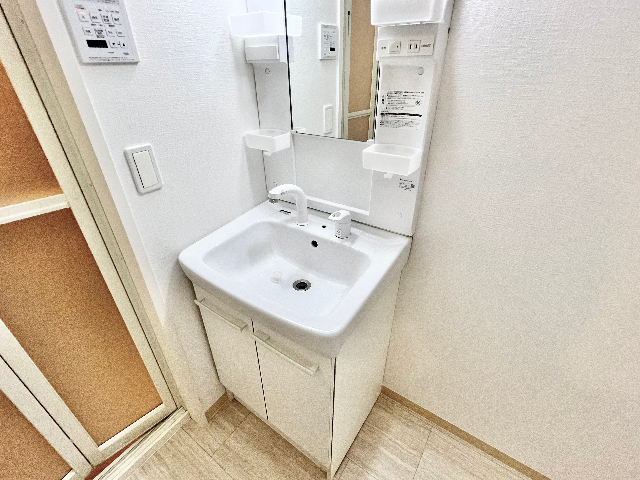 丸東レジデンス大須 洗面所