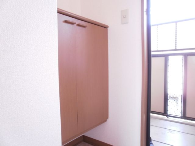ケープヒルズ天神 たっぷり収納の下駄箱