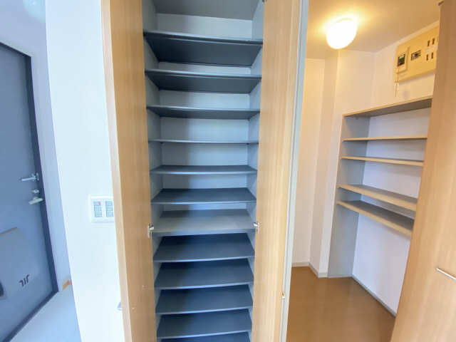 エクセル山中 収納