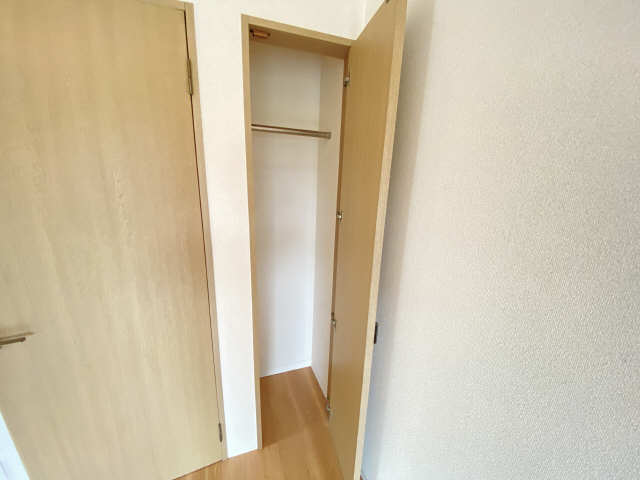 ヴィオレ山手 収納