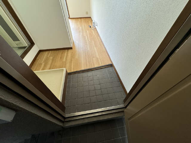ヴィヴィアンロゼ 玄関