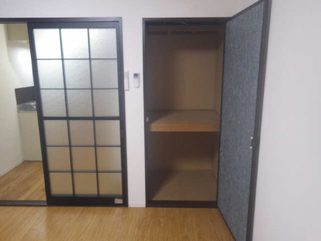 フォーブル早川Ａ棟 収納