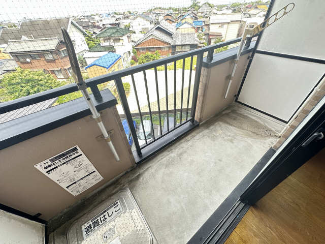アヴェニューコート栗真 ベランダ