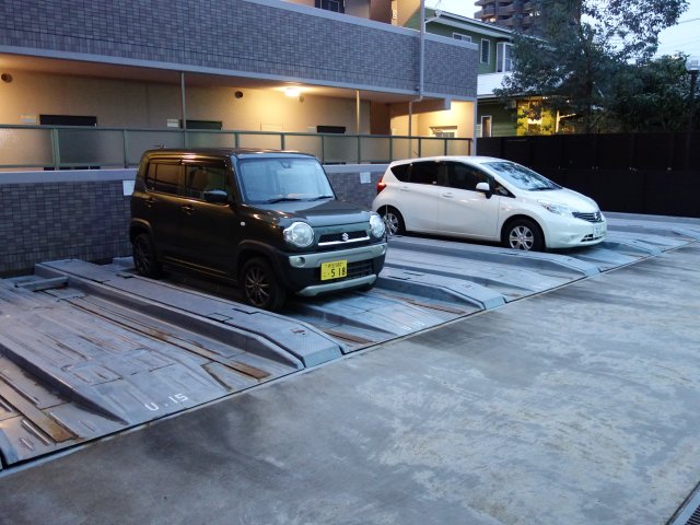 ベレーサ本山 駐車場