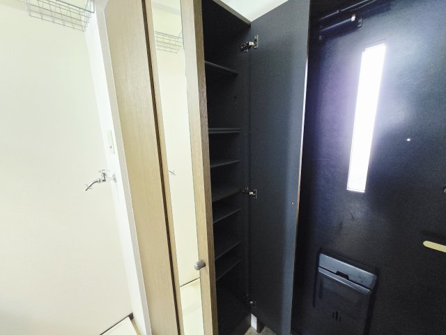 ベレーサ本山 シューズボックス