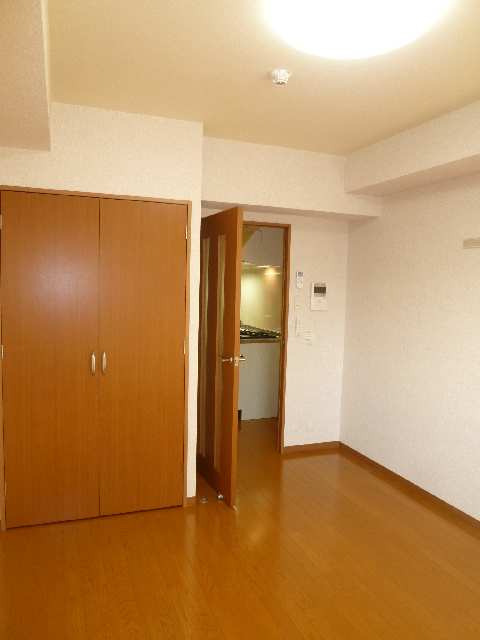 アールズタワー池下西 リビング