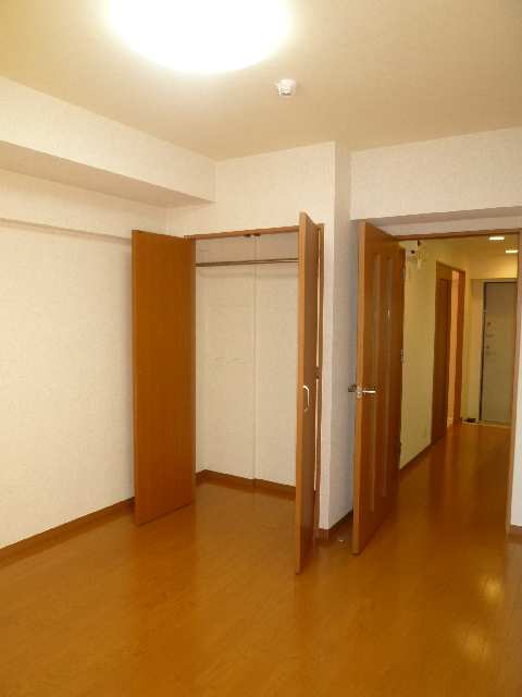 アールズタワー池下西 リビング