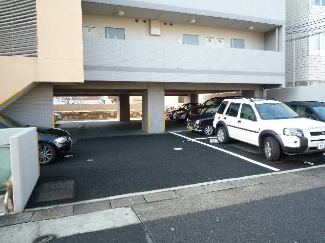 リヴェール藤が丘 駐車場
