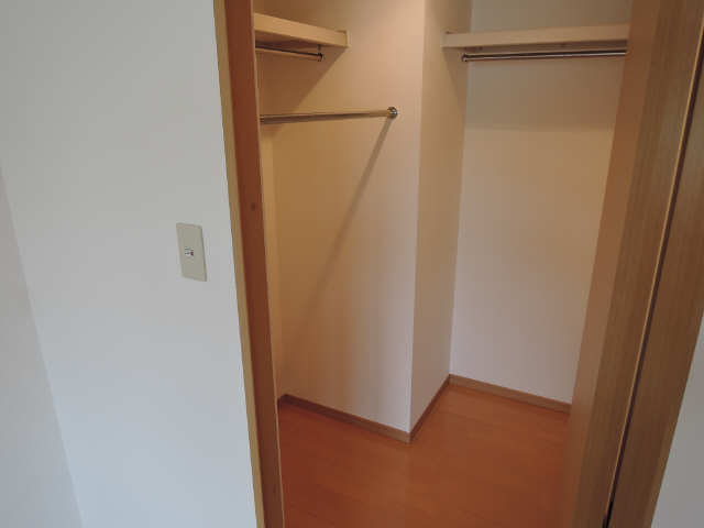 メゾンドアミ 収納