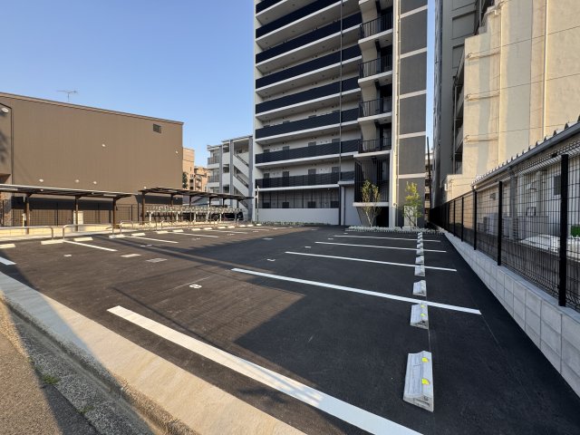 S-RESIDENCE今池beleta(ベレータ) 駐車場