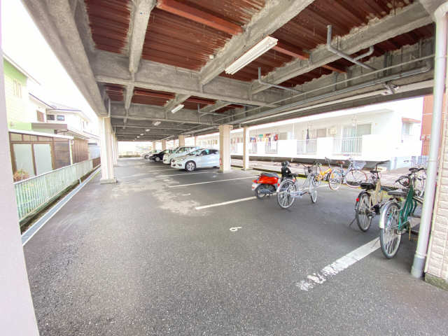 ミキスクェア北野 屋根付き