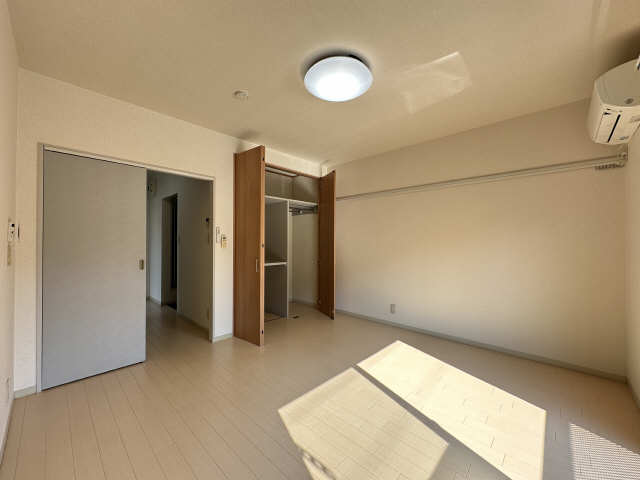 クレール東岡崎 リビング