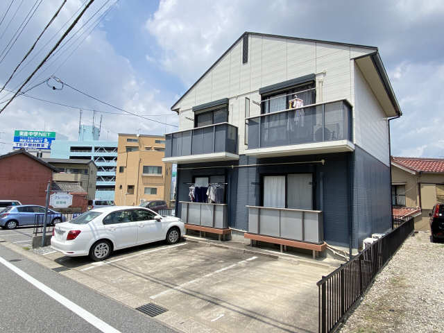 クレール東岡崎 駐車場