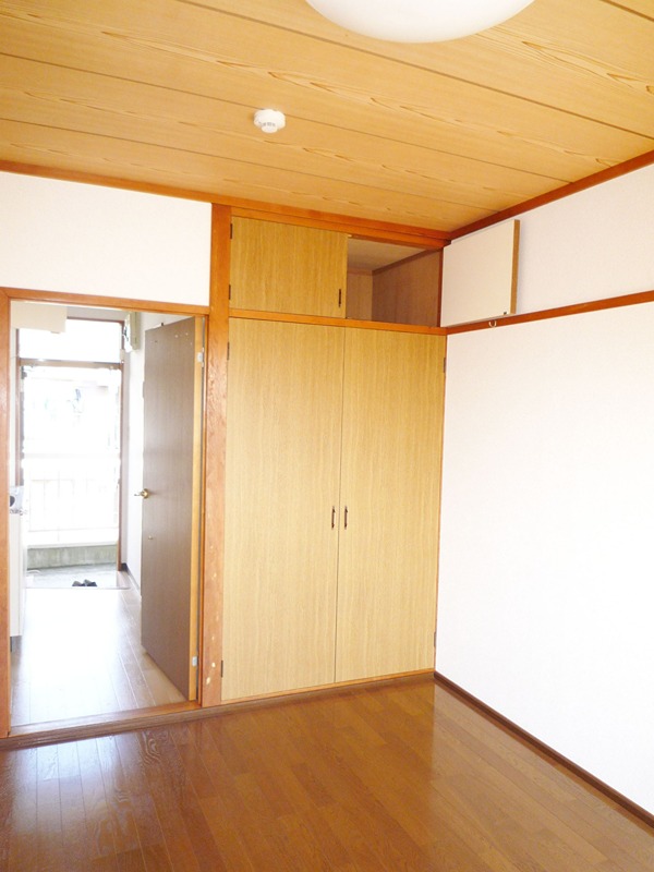 カレッジハウス　2 ベッドルーム