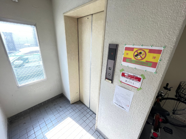 グランツ大須 ロビー