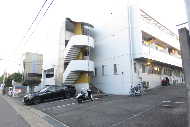 園山ハウス 駐車場