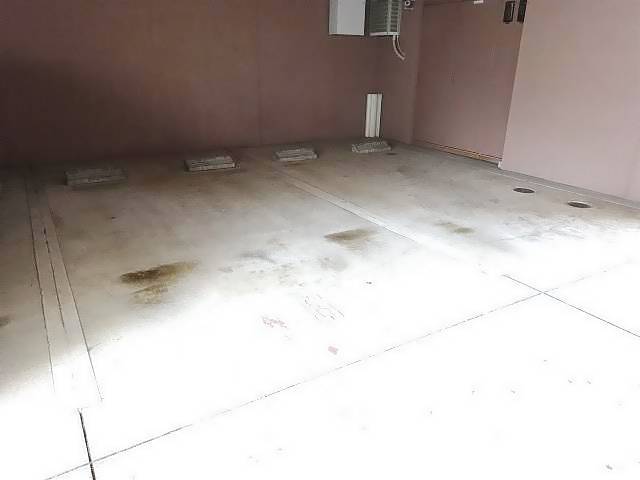 サンモール菊井 駐車場があります
