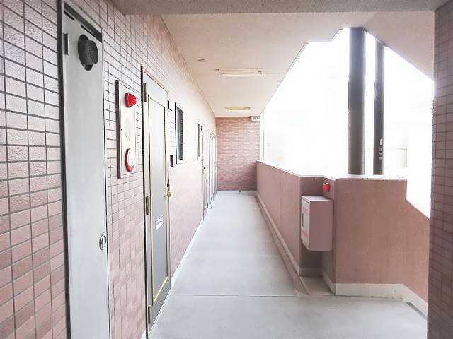 サンモール菊井 通路です