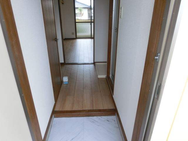 ハイツイーストリバーサンシャインＢ 玄関