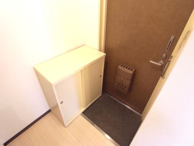 ＭＴなごの１００１ 下駄箱ありの玄関